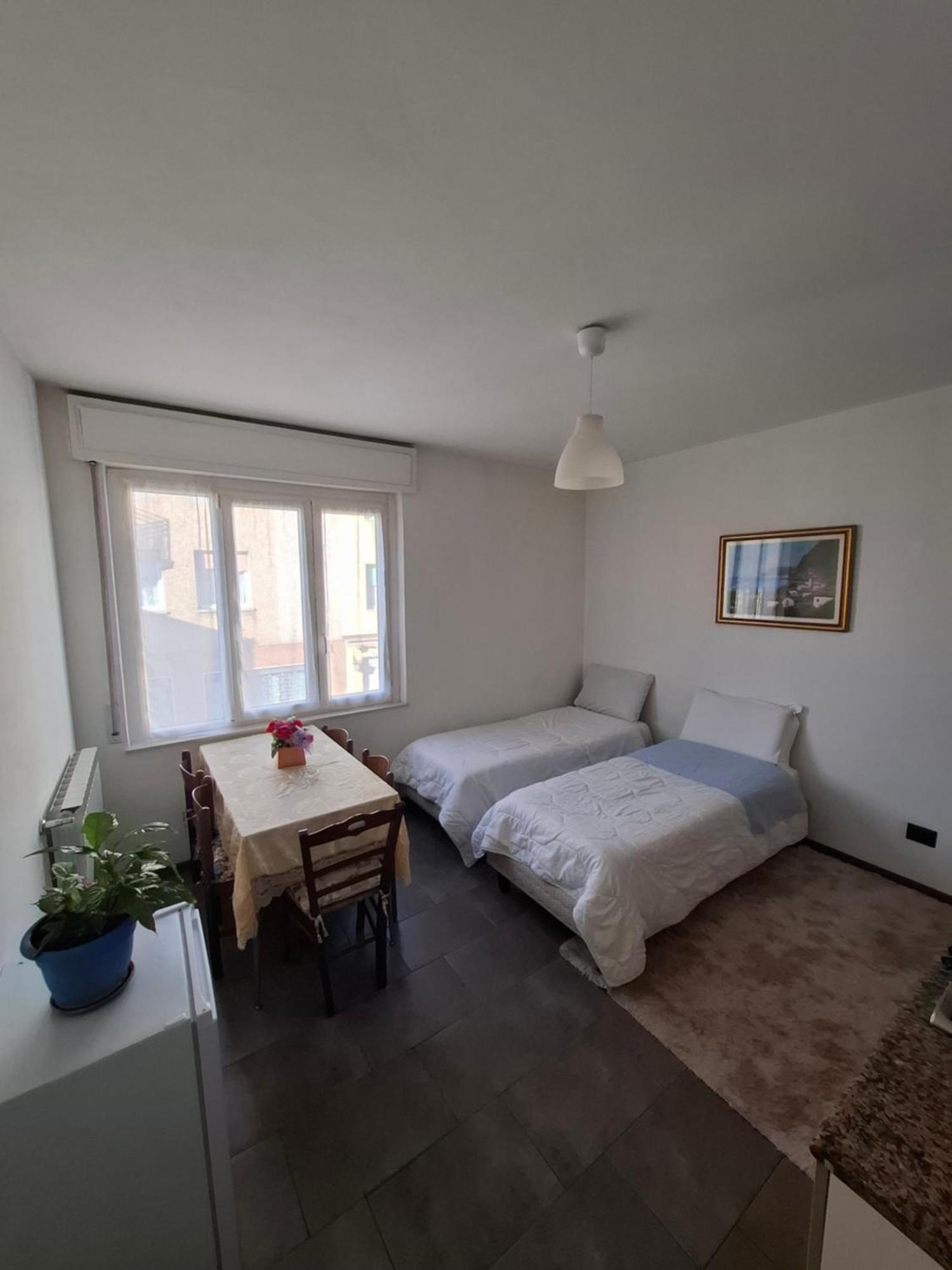 Fly & Rest Bgy Villa Zanica ภายนอก รูปภาพ
